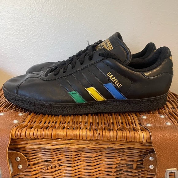 Rare Adidas Gazelle Men’s 11.5 Black Leather Tricolor Style G97299 - Picture 2 of 9